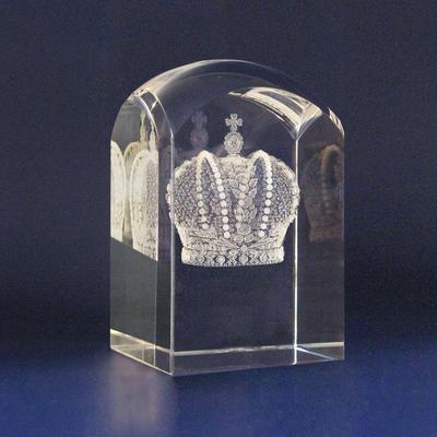 Стела с 3D гравировкой «Корона» | Типография Спб