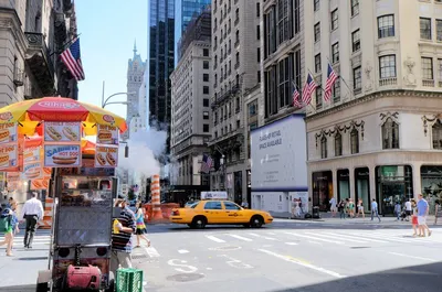 Пятая авеню 5 -й авеню самая известная улица в нью-йорке. Редакционное  Стоковое Изображение - изображение насчитывающей развилки, разветвляя:  181974024