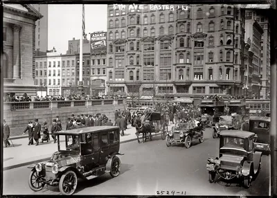 Шедевры рекламы - Пятая авеню, Нью-Йорк, май 1942 года | Facebook