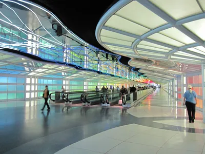 File:Chicago International Airport - IMG 1514.jpg - Wikimedia Commons