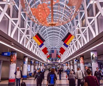 Chicago O'Hare International Airport: Insiders' Tips for Flights to and  From ORD - WSJ
