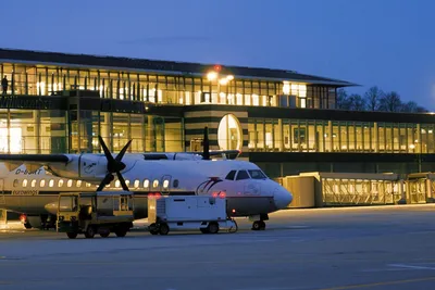 File:West side of dortmund airport terminal.jpg - Wikipedia