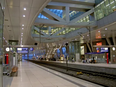 Walking tour inside Frankfurt airport 🇩🇪 | 4K UHD 60 FPS - YouTube