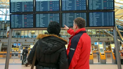 Аэропорт Гамбурга открыли после захвата заложницы: Политика: Мир: Lenta.ru