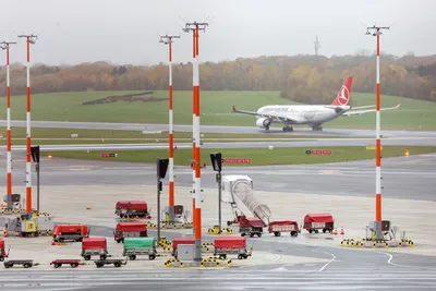 Аэропорт Гельмута Шмидта в Гамбурге 04.11.2023 закрыли из-за вооруженного  мужчины -детали - 24 Канал