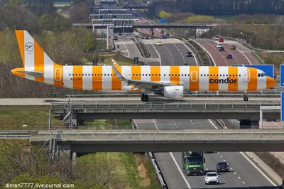 Крупный аэропорт Лейпциг-Галле Редакционное Изображение - изображение  насчитывающей отклонение, проверка: 128872505