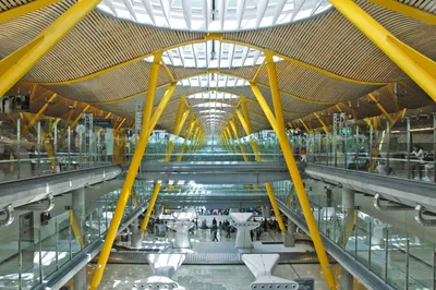Как в аэропорту Мадрида помогают пассажирам ориентироваться?. Испания  по-русски - все о жизни в Испании