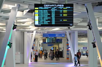 Новый терминал новосибирского аэропорта стал крупнейшим в Сибири -  Российская газета