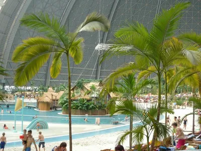 Tropical Island - Тропический остров. Самый большой крытый аквапарк в мире  рядом с Берлином. Горки - YouTube