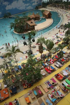 Аквапарк в Германии под куполом Tropical Islands Берлин: видео