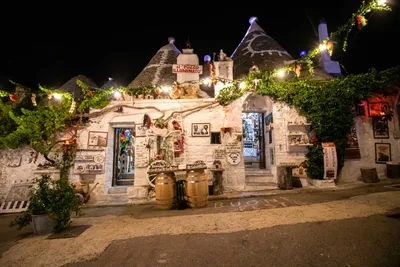 Trulli houses of Alberobello | Italy - Everything charming | Alberobello  italy, Italy travel, Puglia italy