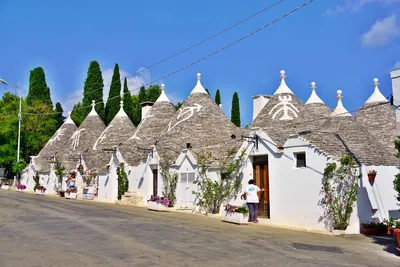 Sunsets in Alberobello, Italy. : r/pics