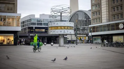 File:Berlin Alexanderplatz 1903.JPG - Wikimedia Commons