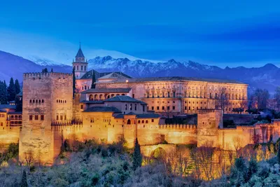 Discover the history of the Alhambra of Granada | Dosde