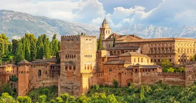 Alhambra in Granada City Center - Tours and Activities | Expedia