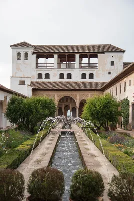 PHOTOS: The calm beauty of the Alhambra in Granada - Tiny Travelogue