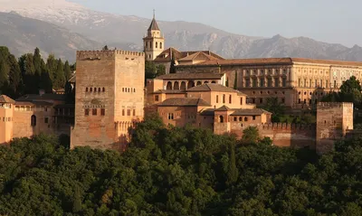 Дворец-крепость Альгамбра в Гранаде. | Пикабу