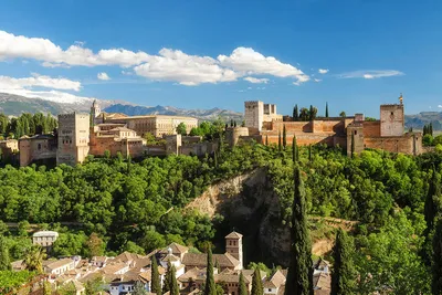 Арабский Дворец Альгамбра В Гранаде Испания — стоковые фотографии и другие  картинки Гранада - Испания - Гранада - Испания, Альгамбра - Испания, Испания  - iStock