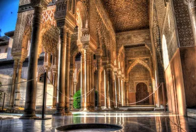 Дворец Альгамбра в мавританском Generalife арабском стиле Гранаде Andalucia  Испании Редакционное Фотография - изображение насчитывающей строя, двор:  210900842
