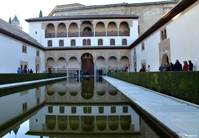 Двор Львов, Дворец Альгамбра, Гранада, Андалусия, Испания Фотография,  картинки, изображения и сток-фотография без роялти. Image 52320255