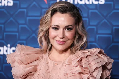 Алисса Милано(Alyssa Milano) в фотосессии Эндрю Экклса(Andrew Eccles) для  журнала Ma | лучшее | Постила