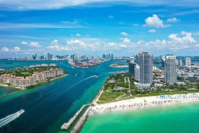 Miami Beach, Florida, USA - May 2, 2020: Miami Beach Street. USA Day Time  Urban Concept. Beautiful City Editorial Photo - Image of colorful, outdoor:  183483301