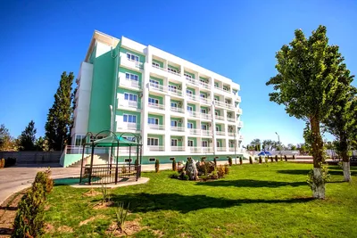 Парк-Отель Лазурный берег 4*, Джемете, Анапа, цены от 17850 руб. |  101Hotels.com