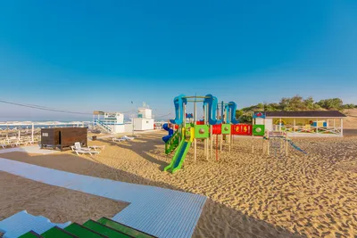 Гостиница в Анапе на берегу моря с собственным песчаным пляжем и бассейном  - парк-отель «Лазурный Берег»