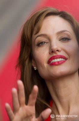 Анджелина Джоли в Москве (Angelina Jolie at Moscow)