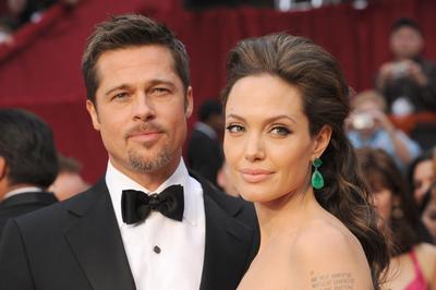 Лучшее платье \"Оскара\" всех времен»: Анджелина Джоли одержала победу