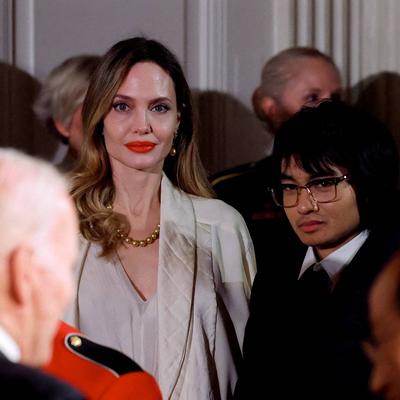 Анджелина Джоли может войти в семью Ротшильдов | Персона | Культура |  Аргументы и Факты