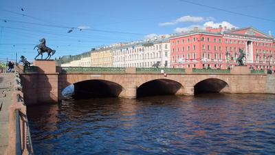 Аничков мост в Петербурге
