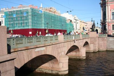 File:Аничков мост в Санкт-Петербурге 2H1A3089WI.jpg - Wikimedia Commons