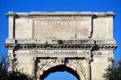 Настоящая Менора была такой, как изображено на Триумфальной арке Тита? —  вопросы раввину | Иудаизм и евреи на Толдот.ру