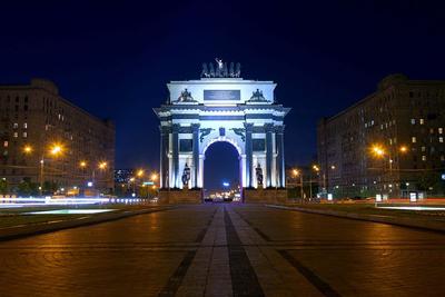 Триумфальная арка в Москве …» — создано в Шедевруме