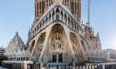 Архитектура Барселоны. 11 современных зданий, которые стоит посетить в  Барселоне