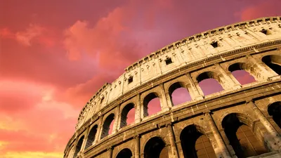 Древний Рим - Пантеон - «храм всех богов» в Риме, памятник  центрическо-купольной архитектуры периода расцвета архитектуры Древнего Рима,  построенный в 126 году н. э. - Интерпретации