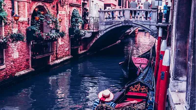 Улицы Венеции. Архитектура Венеции, путешевствие в Венецию. #traveling  #travel #world #likeveneto #италия #… | Venice italy, San francisco  skyline, New york skyline