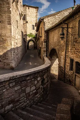 Вид На Старый Город Ассизи, Умбрия, Италия Фотография, картинки,  изображения и сток-фотография без роялти. Image 7967153