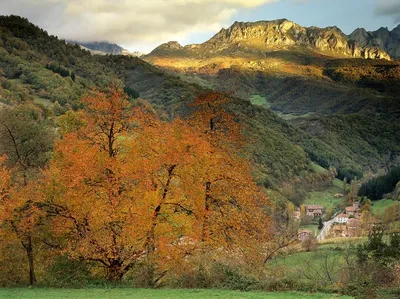 Астурия luarca Испания стоковое изображение. изображение насчитывающей  европа - 14688679