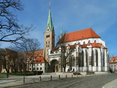 Квартал Фуггерай (Fuggerei) - социальное поселение в городе Аугсбург /  Отзывы о Германии / Travel.Ru