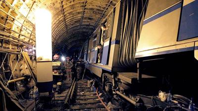 Столкновение поездов: что случилось в метро сегодня