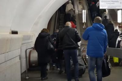 В Москве на станции метро «Печатники» врезались два поезда: подробности,  видео, пострадавшие, причины