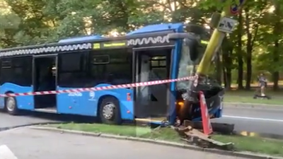 В Москве произошла авария с участием 54 машин. Ранее власти просили не  ездить без зимней резины - Афиша Daily