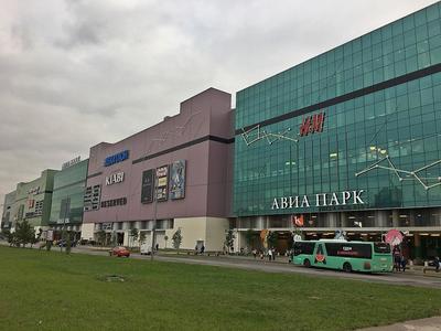 File:Aquarium at AviaPark Moscow.jpg - Wikimedia Commons