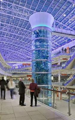 Интерьер торгового центра Aviapark в Москве Редакционное Стоковое  Изображение - изображение насчитывающей место, рынок: 63497734