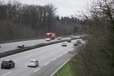 Вниманию водителей, едущих в Германию! Немецкие автобаны вскоре могут стать  платными