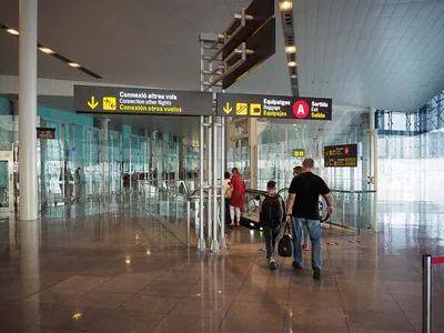 Информация о рейсах в аэропорту Барселоны. I Need Spain - все о жизни в  Испании