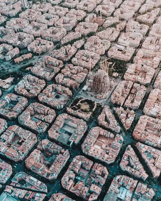 Барселона Вид Сверху Знаменитый Жилой Район Эшампле Испания Поздний Дневной  – Стоковое редакционное фото © marchello74 #199252546