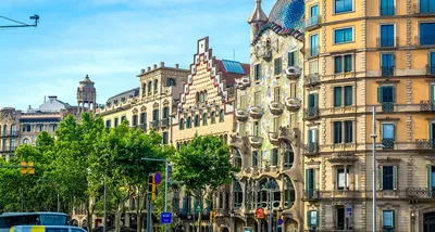 Бульвар Ла Рамбла - главная улица Барселоны